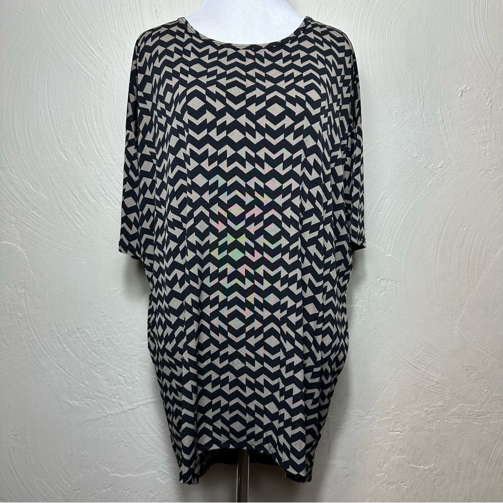 LuLaRoe Black & Tan Slinky Irma Tunic XS!
